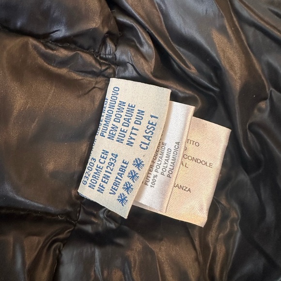 Black down filled puffer coat with removable hood - Picture 6 of 12